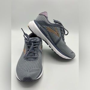 Brooks Adrenaline 20 GTS Womens Size 6 Light Purple Shoes